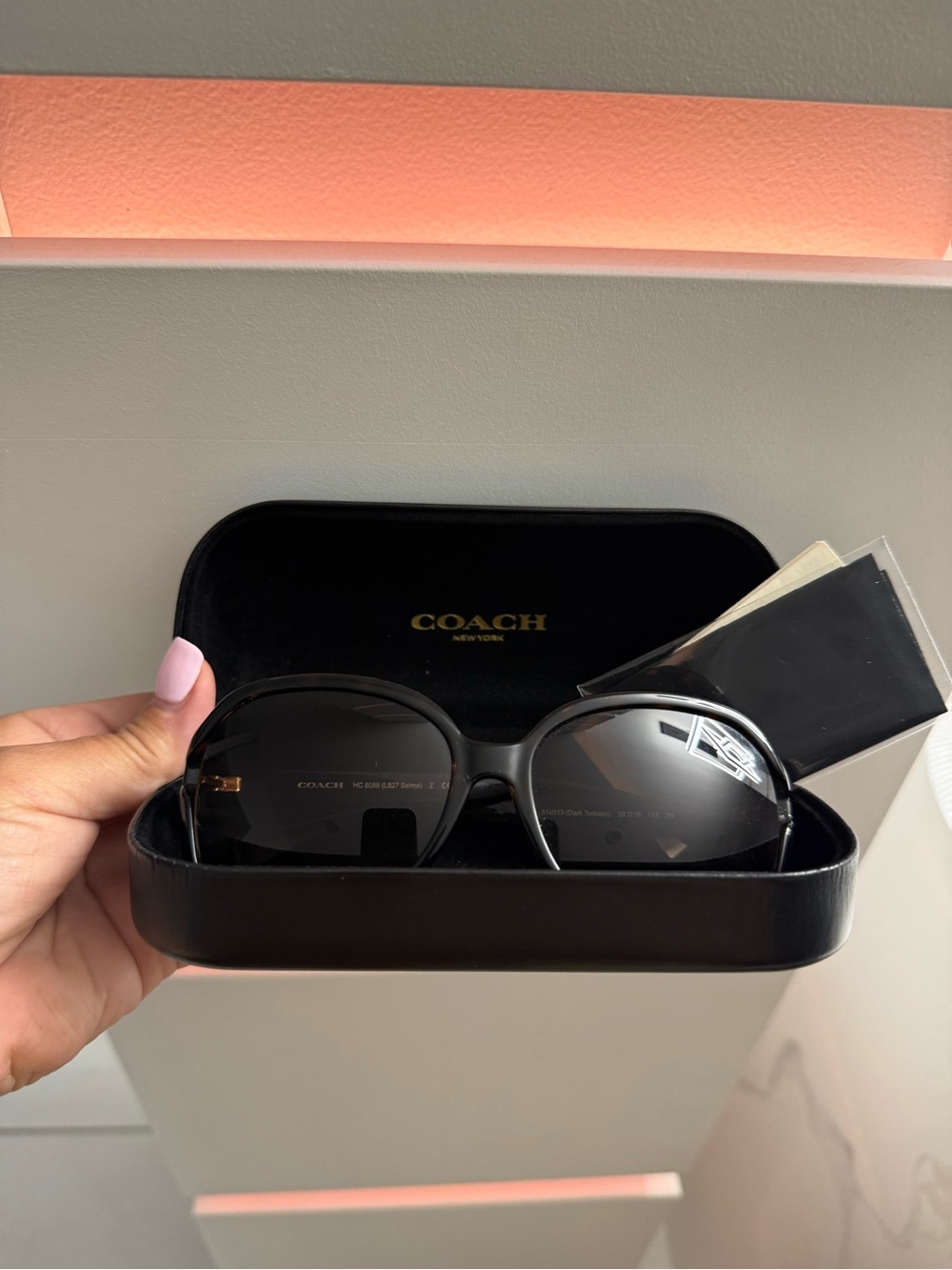 Coach Tortoise Shell Sunglasses no case - Picture 2 of 9